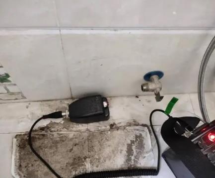 克东屋顶漏水维修公司分享下卫生间漏水的危害及解决方法